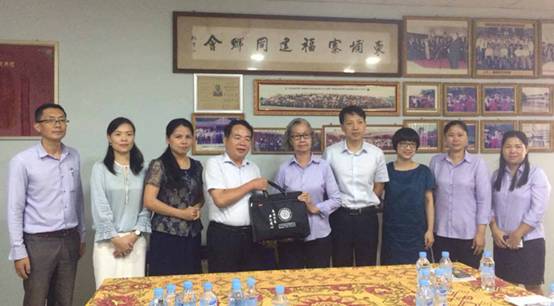 http://res.jianhuadaily.com/wp-content/uploads/2018/08/%E5%AE%BE%E4%B8%BB%E5%8F%8C%E6%96%B9%E5%90%88%E5%BD%B1.jpg http://res.jianhuadaily.com/wp-content/uploads/2018/08/%E5%AE%BE%E4%B8%BB%E5%8F%8C%E6%96%B9%E5%90%88%E5%BD%B1.jpg